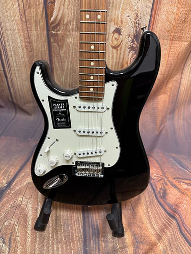 Fender Stratocaster (Left Handed) - Black