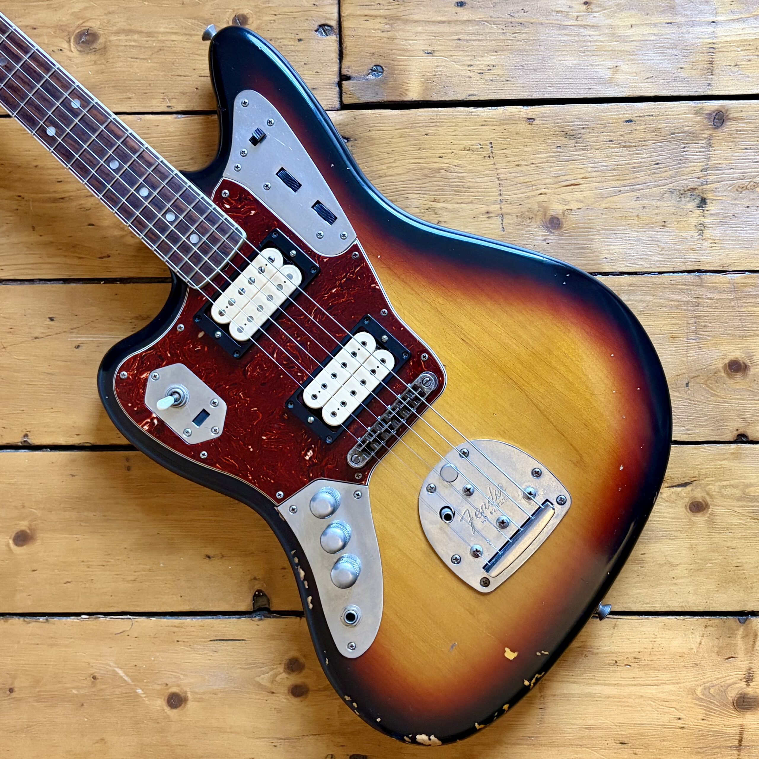 Fender Kurt Cobain Road Worn Jaguar Left-Handed 1st Year 2011 Sunburst