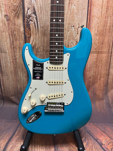 Fender American Professional II Stratocaster Left-Handed - Miami Blue