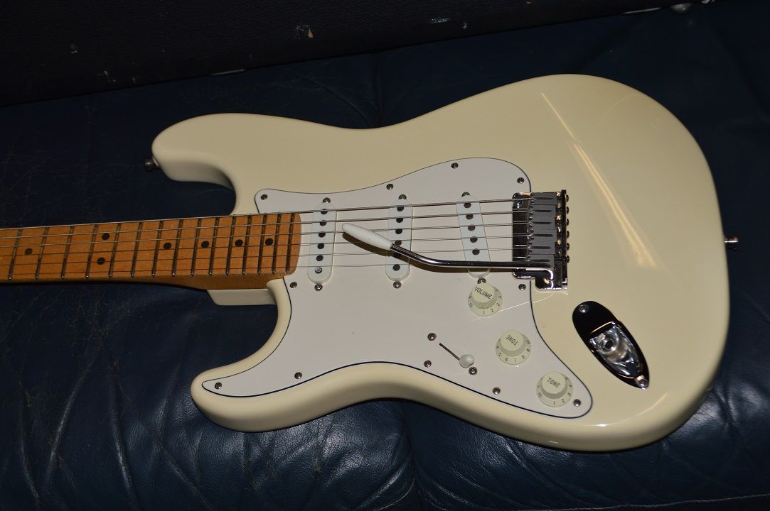 1991 Fender American LEFTY Stratocaster