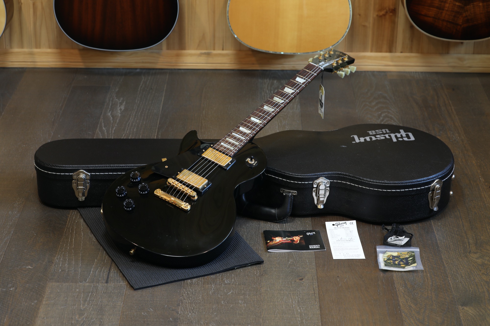 Lefty! 2009 Gibson Les Paul Studio Electric Guitar Black Ebony + OHSC