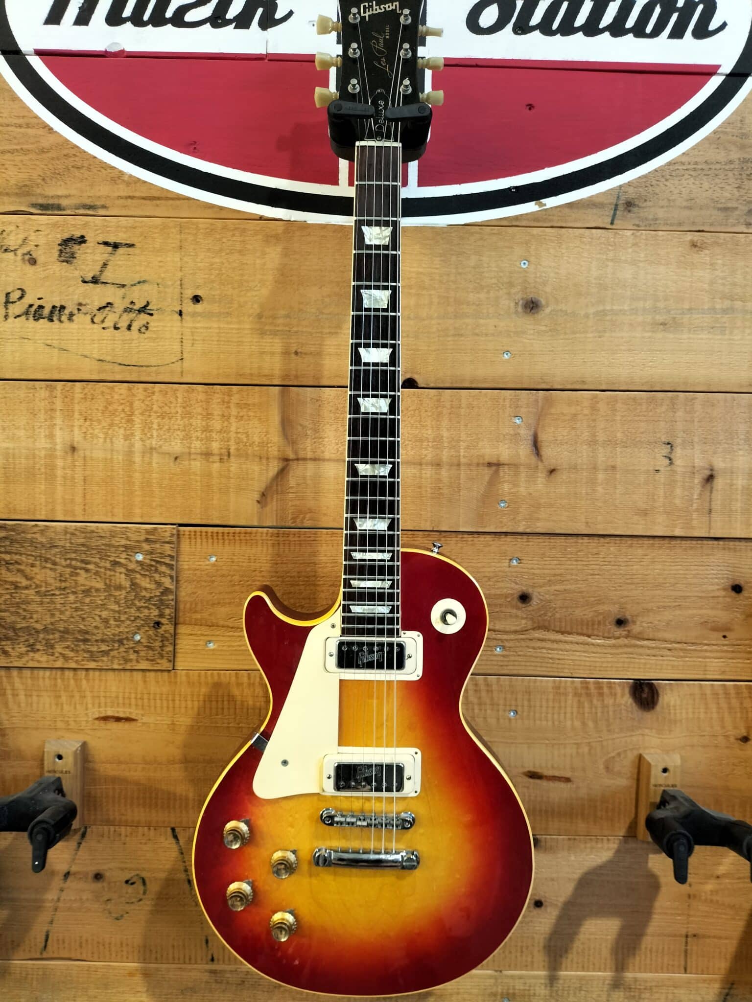 Gibson Les Paul Deluxe Lefthand 1972 Cherry Sunburst
